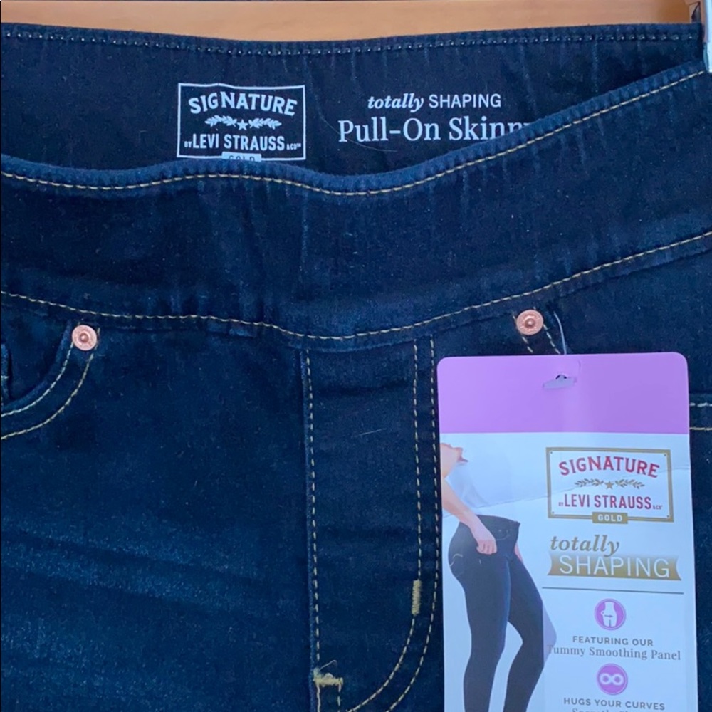 Jeans - Picture 2 of 4